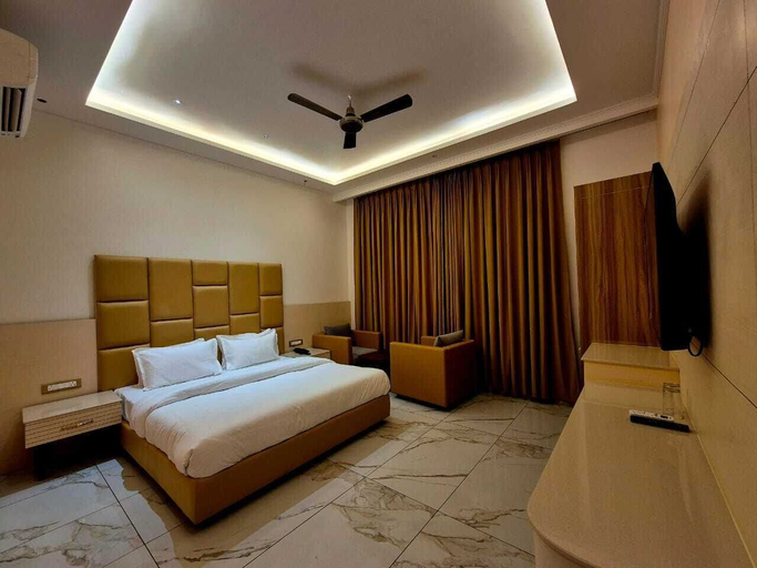 Room 5, Hotel Satyaki Orchid, Reasi