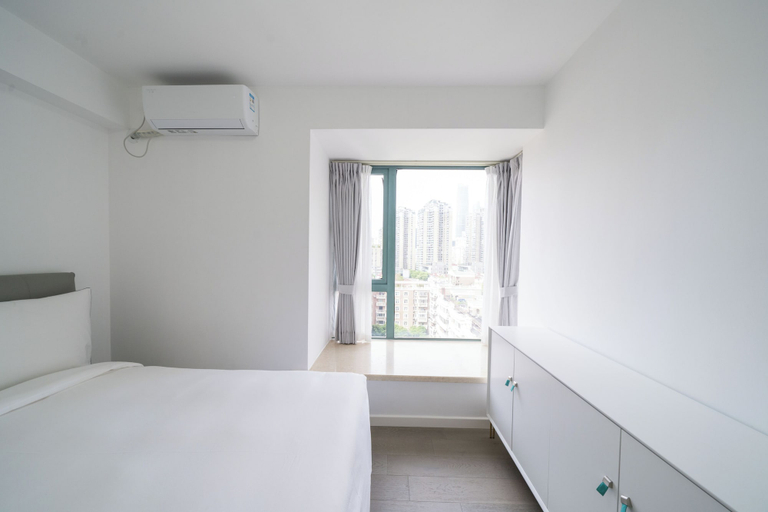 Room 2, Tyms 3BR 2BA Family Serviced Apt, Shanghai