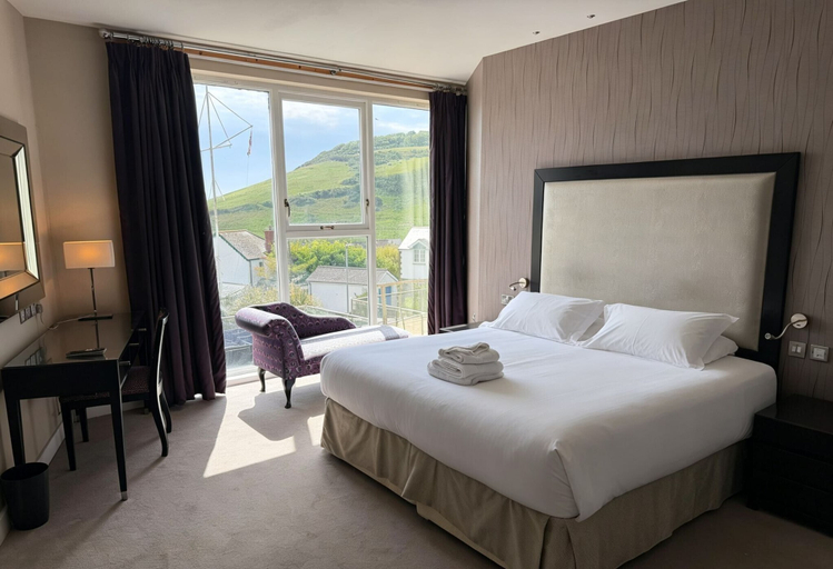 Bedroom 3, Llawnroc Hotel, Cornwall