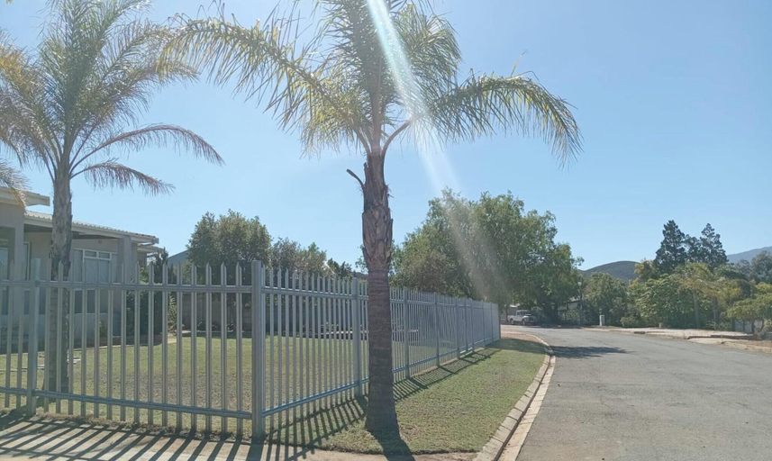 Property grounds 2, H&L Self-catering Accommodation, Cape Winelands