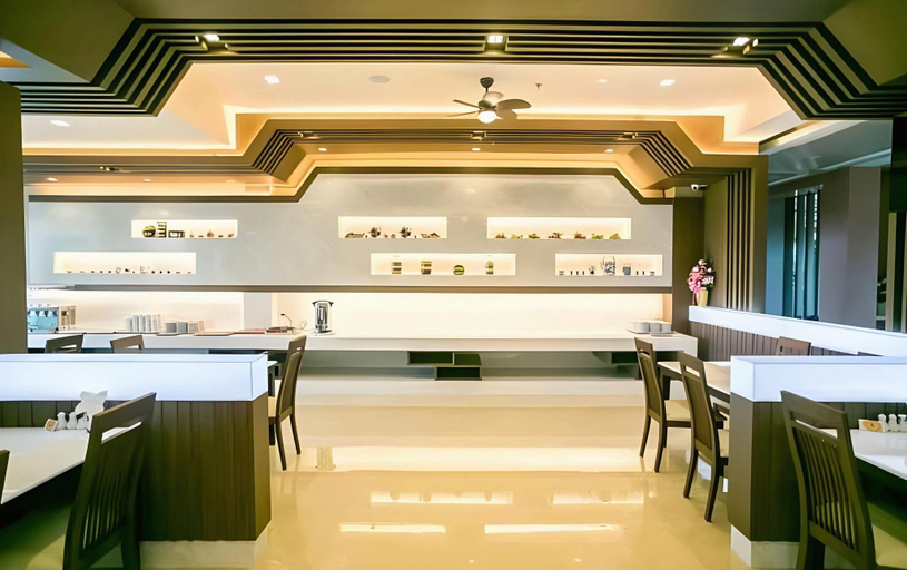 Food & Drinks 5, Swan Lake Hotel Sattahip, Sattahip
