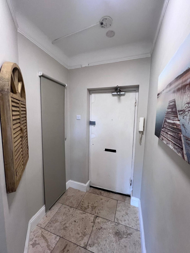 Interior 2, Cozy Studio Flat in South Croydon - Ideal for Short or Long Stays, London