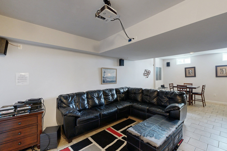 Living area 2, Two-story, Lakefront Getaway With Dock, Beach, Grill, 2 Kayaks, 2 Canoes, AC, Spotsylvania