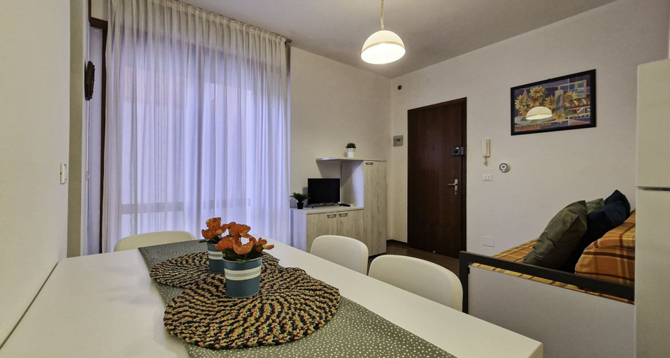 Living room 2, Enjoy Your Stay Only 100mt From the sea - Beahost, Venezia