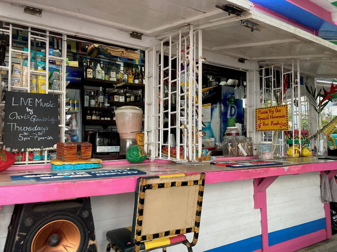 Bar (on property), Jack's Place - by Zenbreak