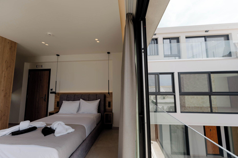 Room 5, Aetheria North, West Greece