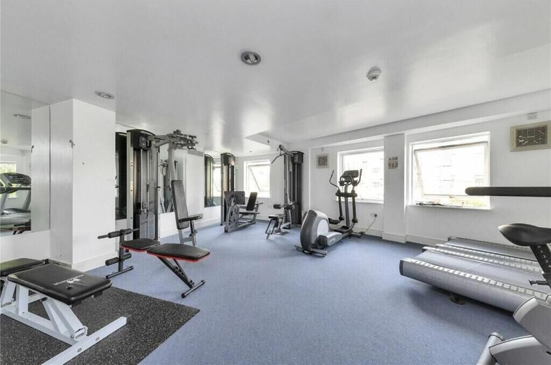 Fitness facility, The Luxurious Penthouse, Cambridgeshire