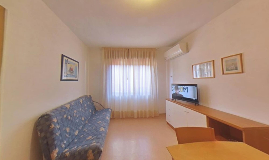 Room amenity 4, Practical Accommodation Just Steps From the sea, Udine