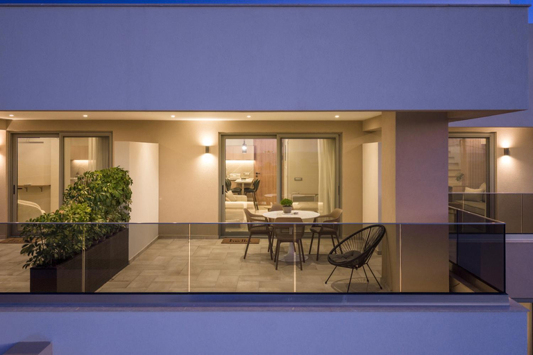 4, The New Life Houses, Crete