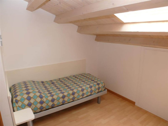 Room 4, Three-storey apartment with shared pool and patio, Venezia