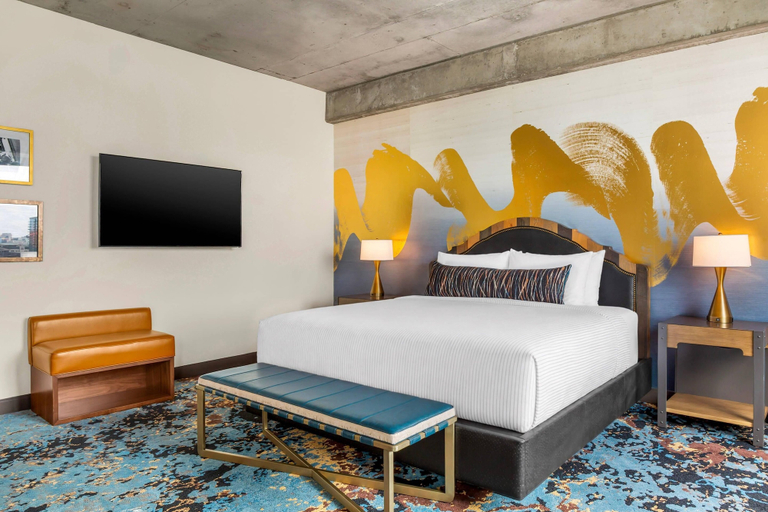 Bedroom 3, Cambria Hotel Nashville Downtown, Davidson
