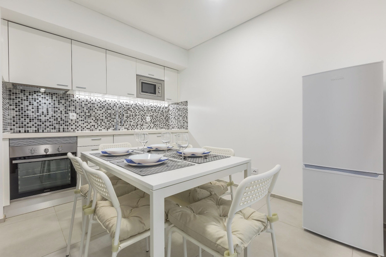 Private kitchen 3, Correeira Luxury Residence T2 J - Albufeira, Pools, Wifi, Bbq, Beach, Albufeira