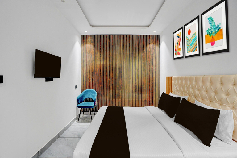 Room 3, Deluxe Troy Resorts and Wellness, Sahibzada Ajit Singh Nagar