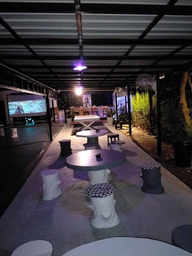 Lounge, Tranquility and Peace Away From the Crowd, Muang Rayong