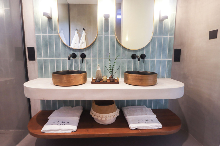 Bathroom 5, Alma Villas, San Juan