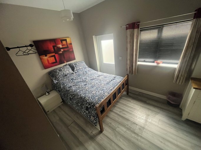 Room 3, Spacious luxury house sleeps 8 Adults, Conwy
