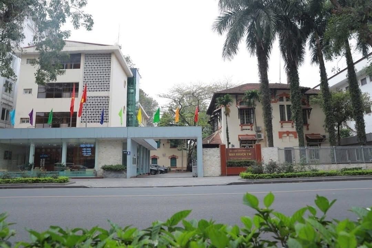 Exterior 2, Nha Khach TW, Ba Đình