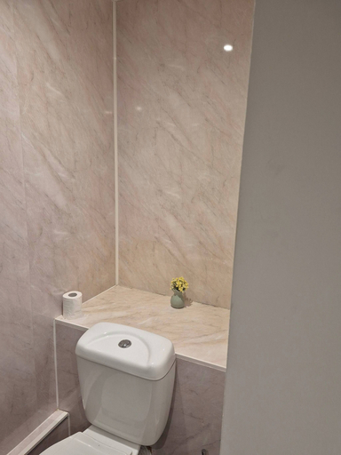 Bathroom 3, Room-private Room, Closer to Train Stati, Hampshire