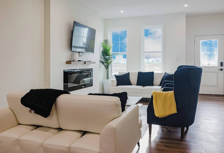 Living room 5, Brown Family Vacation Home - 4 Bedrooms- 3 baths, Division No. 11
