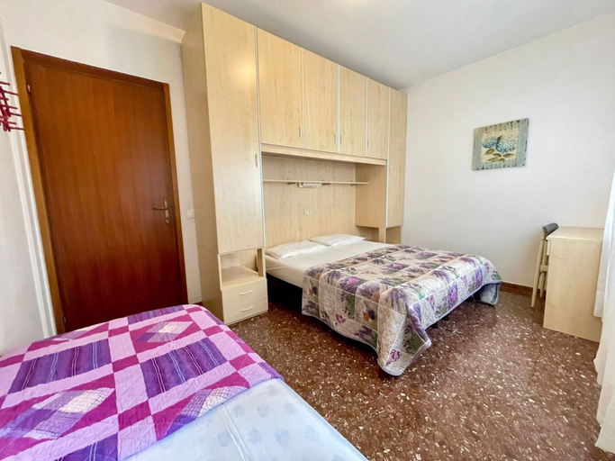 Bedroom 5, Seaside Villa Surrounded by a Garden, Venezia