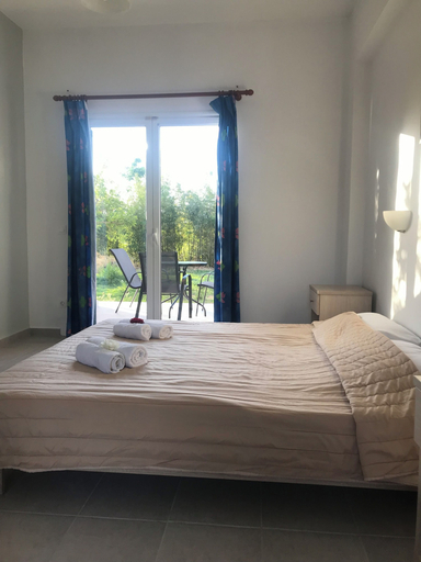 Bedroom 3, Room-banos Apartments and Swimming Pool, Ionian Islands