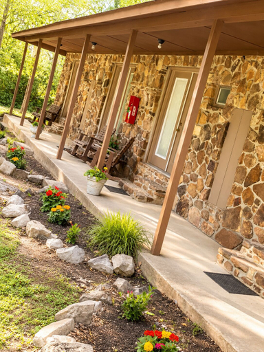 Exterior & Views 2, Jack's White River Fishing Resort, Stone