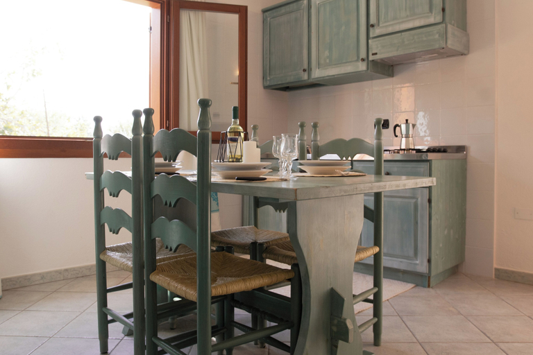 Dining 5, Idyllic Residence Cala Viola B4 one Bedroom Apartment Sleeps 4 Persons, Nuoro