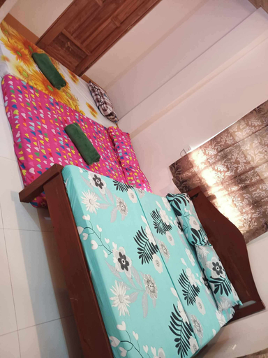 Others 5, Room-aremen Transient, the no Hassle and, San Juan