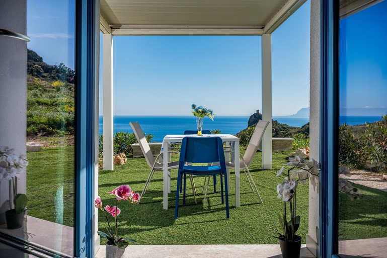 Dining 3, Villa Holidays Vista Torre Bennistra in Scopello, Trapani
