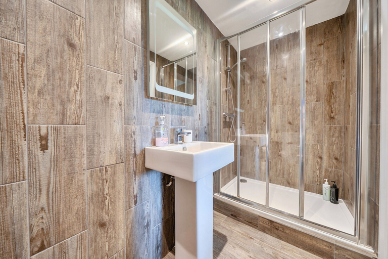 Bathroom 3, Relaxing Room With Ensuite Rutland Point, Rutland