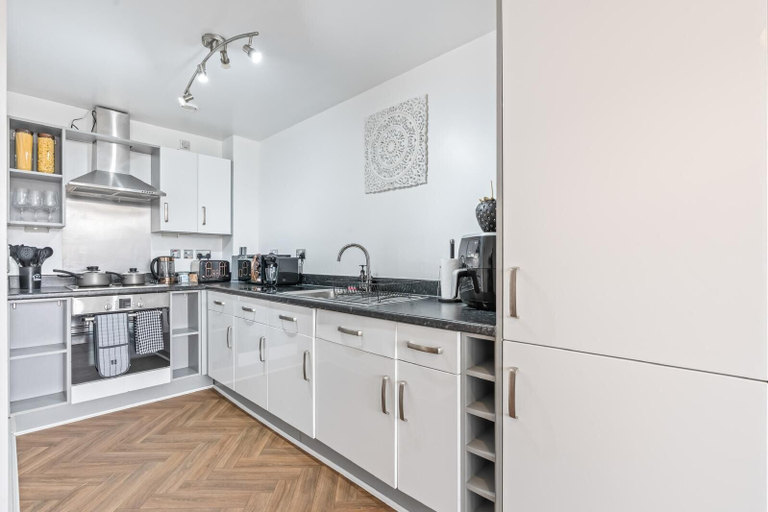 Interior, 1-bed Apartment, Sleeps 6 With Balcony View in West Midlands, Birmingham