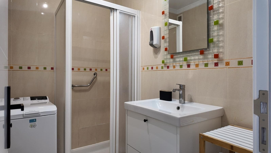 Bathroom, Maspalomas Dunes Ocean View Pool Apartment, Las Palmas