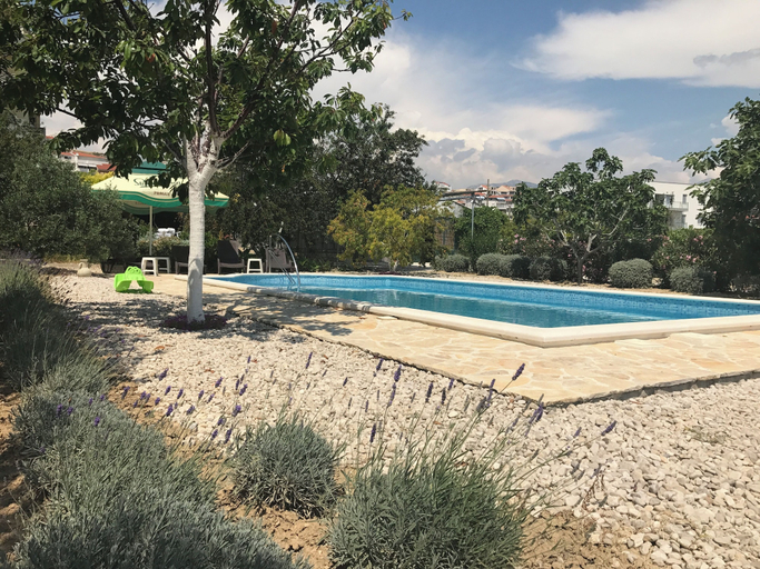 Others 4, House with pool in Split near the beach, Split