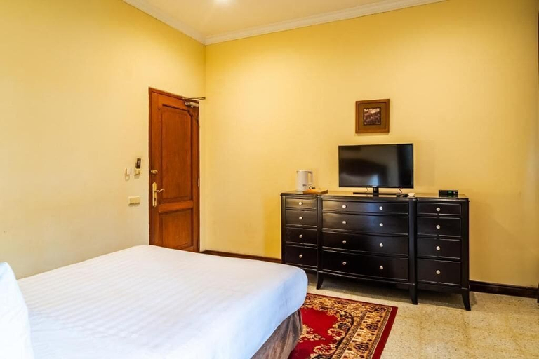 Room 2, The Kamalaya Hotel Garden & WeddingHouse, Bandung
