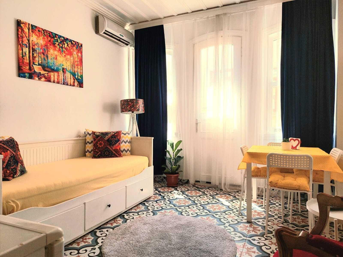 Others 5, La Bella Hotel, Beyoğlu