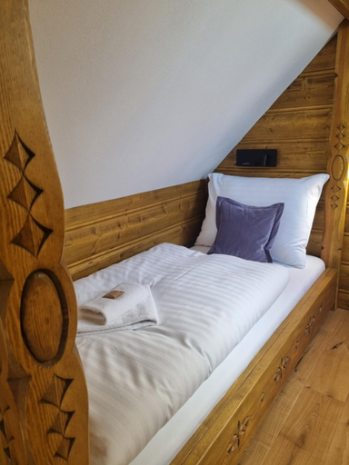 Bedroom 2, Salas Syrex, Žilina