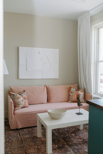 Living area, The St. Nicholas Hotel, Dougherty