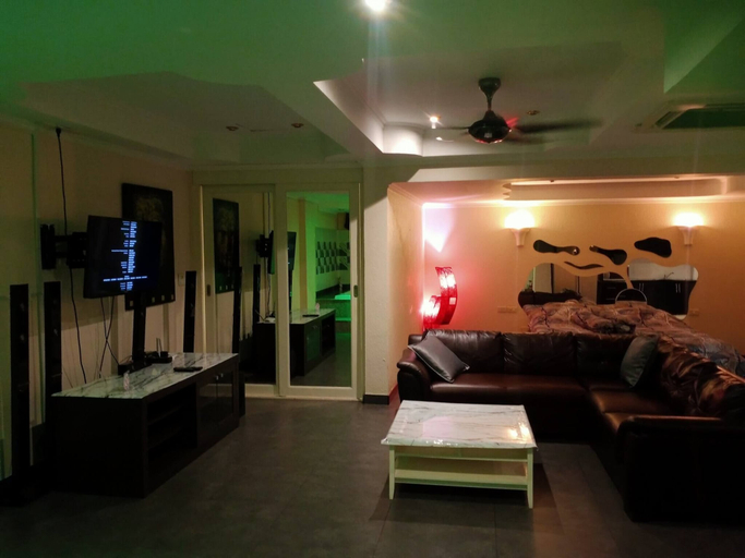 Living room 3, 75 sqm Studio type Jacuzzi Apartment 101A, Pattaya