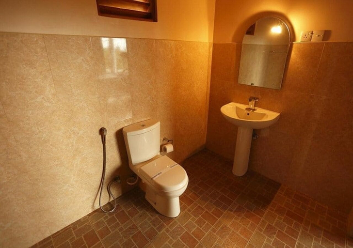Bathroom 4, Blue Haven Hotel, K.F.G. & G. Korale