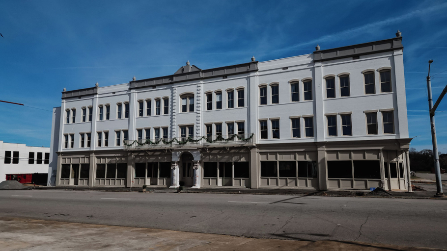 Exterior, The St. Nicholas Hotel, Dougherty