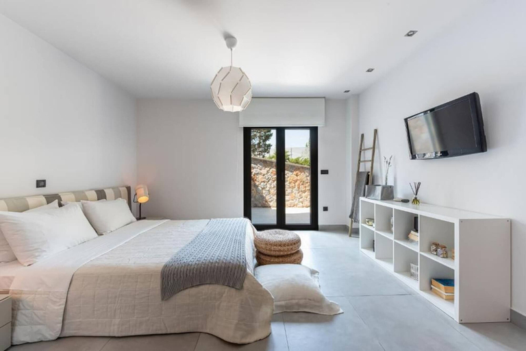 Bedroom 4, Villa Soligia Blue - New Luxury Sea front Villa, Peloponnese