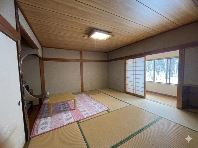 Bedroom 4, Mizubaso, Gujō