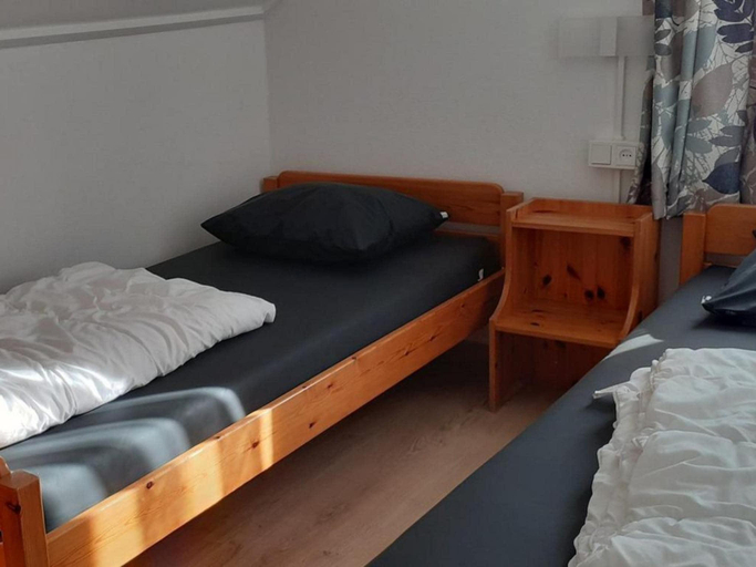 Bedroom 2, Bungalow in Breskens near the Beach, Sluis