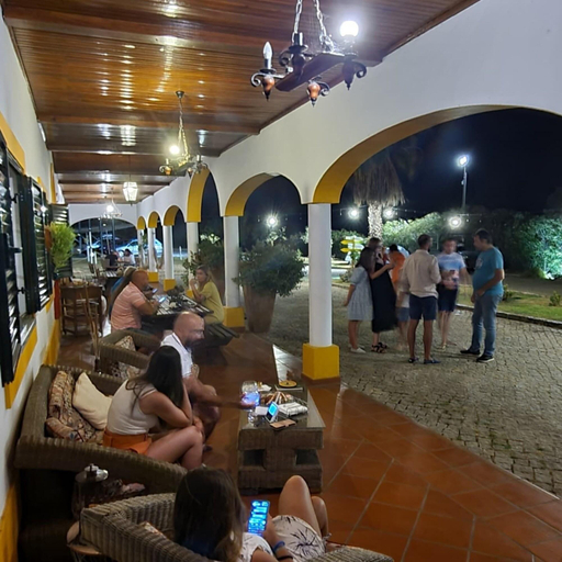 Food & Drinks
