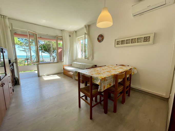 Living room 5, Stunning Frontal sea View Flat, Venezia