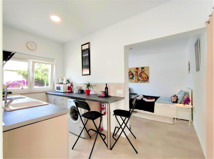 Interior, Fantastico 2 - Large Balcony, Free Parking, air Conditioning, Free Netflix, BBQ, Santa Cruz de Tenerife