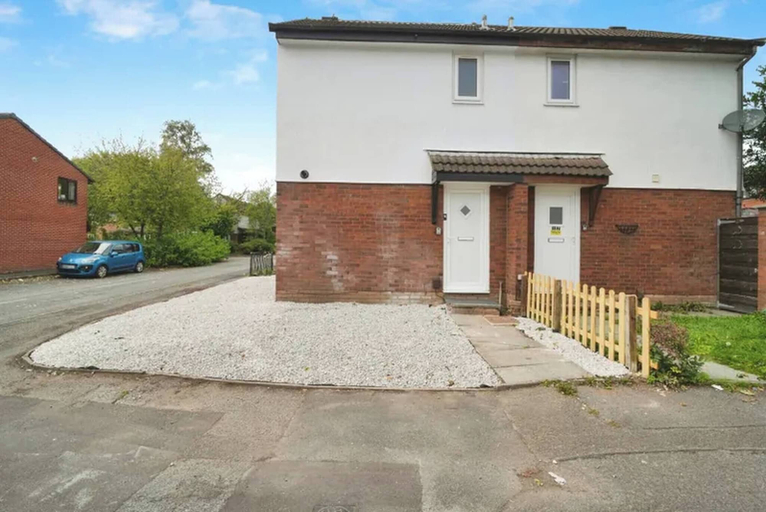 Exterior 2, 2-Bed House Near Bury Town Centre, Bury