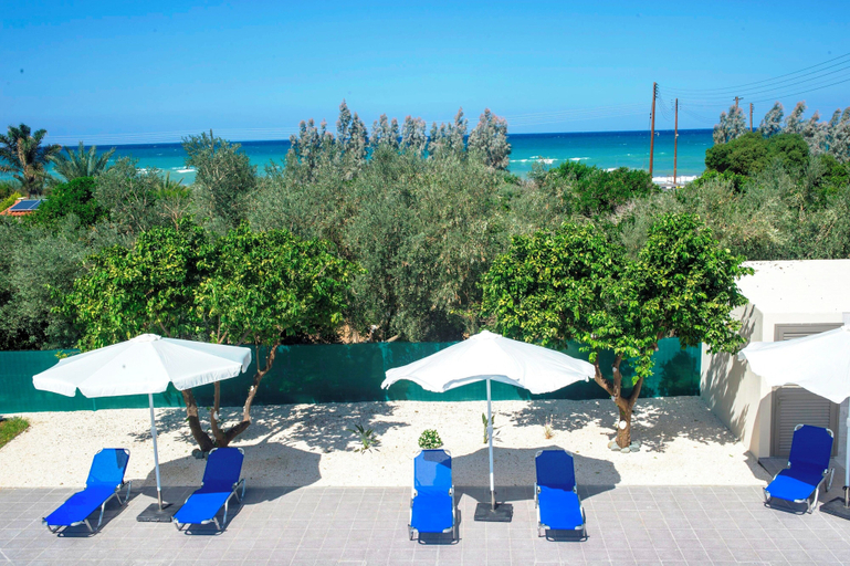 Others 5, Stunning new Beach Front Villa,1st Line to the Beach, Large Pool, Wonderful Area