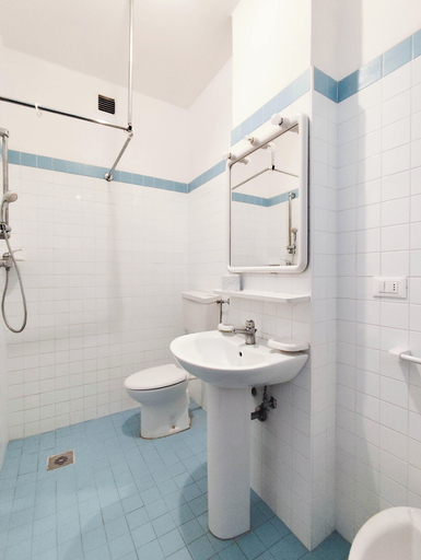 Bathroom, Cozy Studio With Balcony by the sea, Venezia