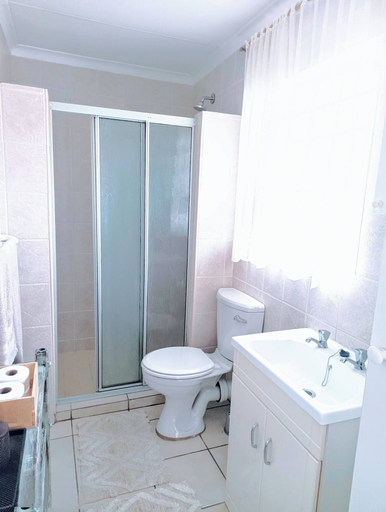 Bathroom, Private cottage, sleeps 2, perfect for work play, City of Johannesburg